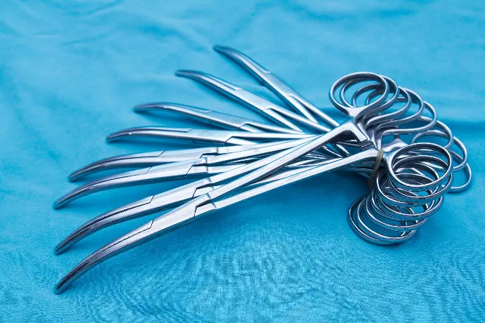 Surgical scissors