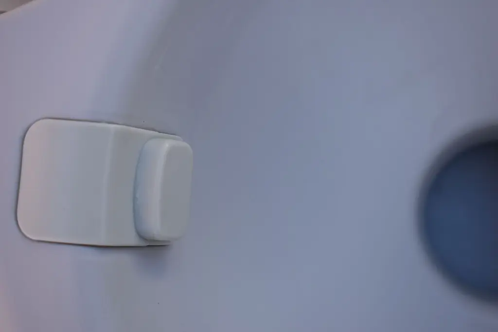 BlackMOA™ Cool Grey Color Water Reliever.webp