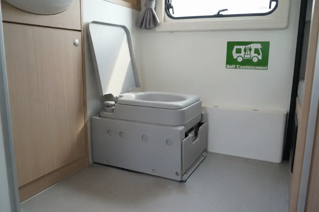 BlackMOA™ - Fixed Cassette Toilet - 12L