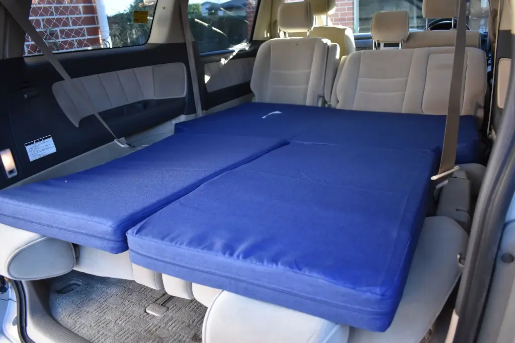 Flexifit Camper Mattresses (Four-Fold [175 L x 130 W], Classic Blue 19-4052, 75mm)